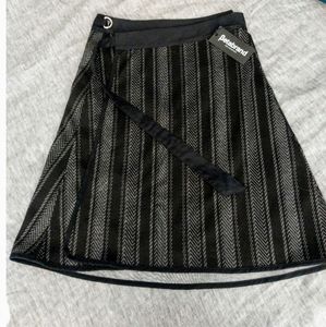 Betabrand convertible wrap skirt NWT
